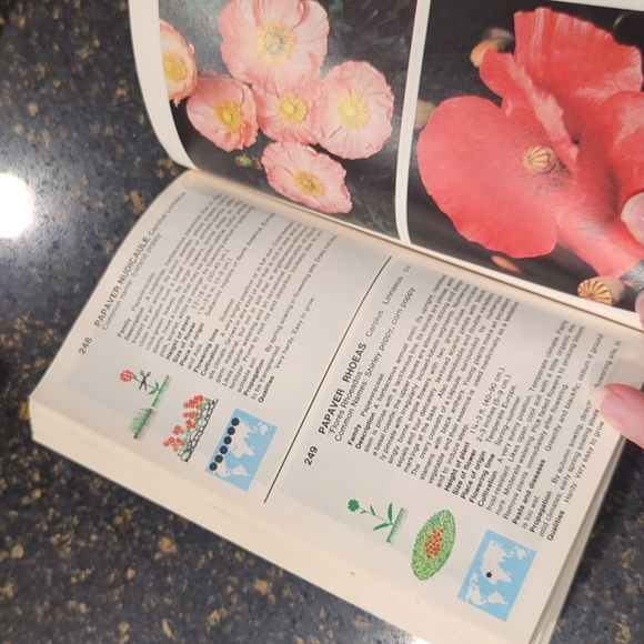 🌼Simon & Schusters Guide Garden Flowers - Picture 5 of 6